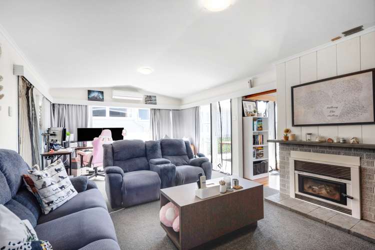 6 Merville Avenue Te Atatu South_5