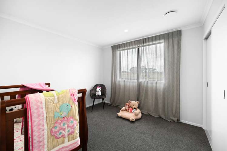 2/10 Bourn Heath Drive Rototuna_17