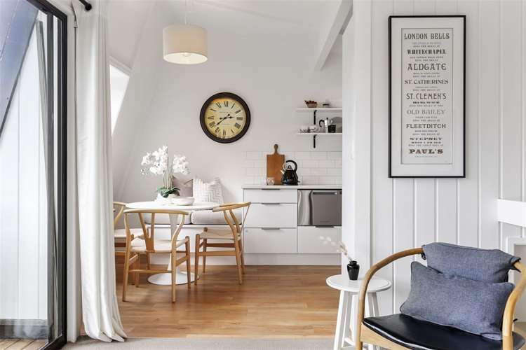 3/6 Le Roy Terrace Birkenhead_6