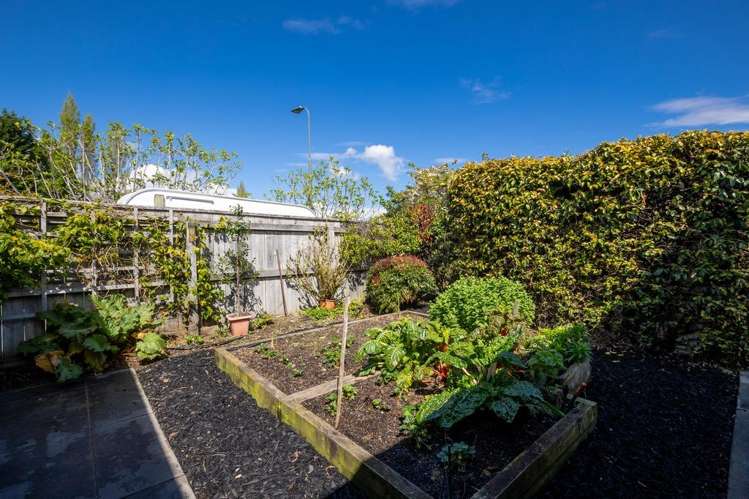 2 Aratia Way Richmond_27