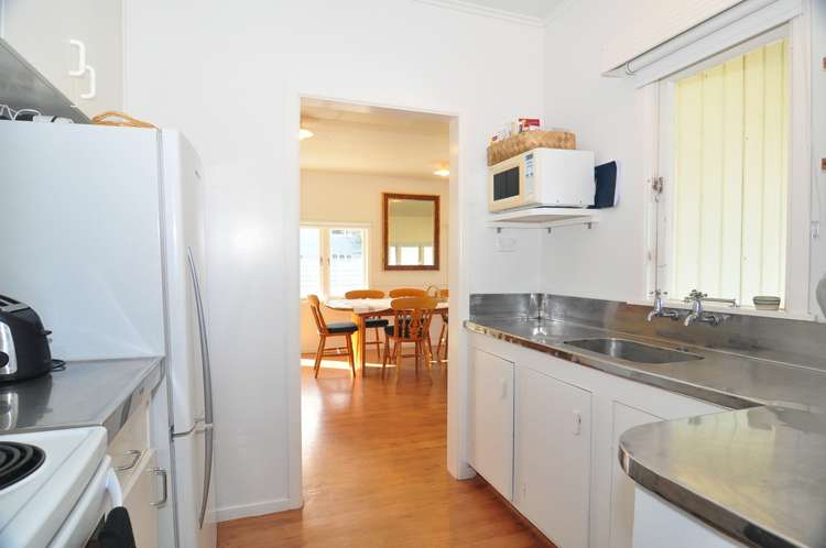 330 Ocean Road Whangamata_11