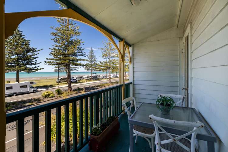 567 Marine Parade Napier South_23