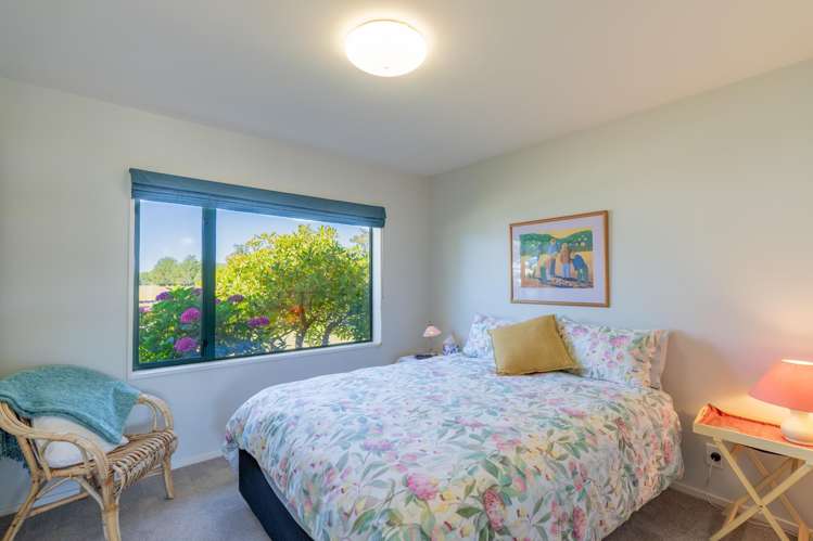 132 Round Hill Road Loburn_10