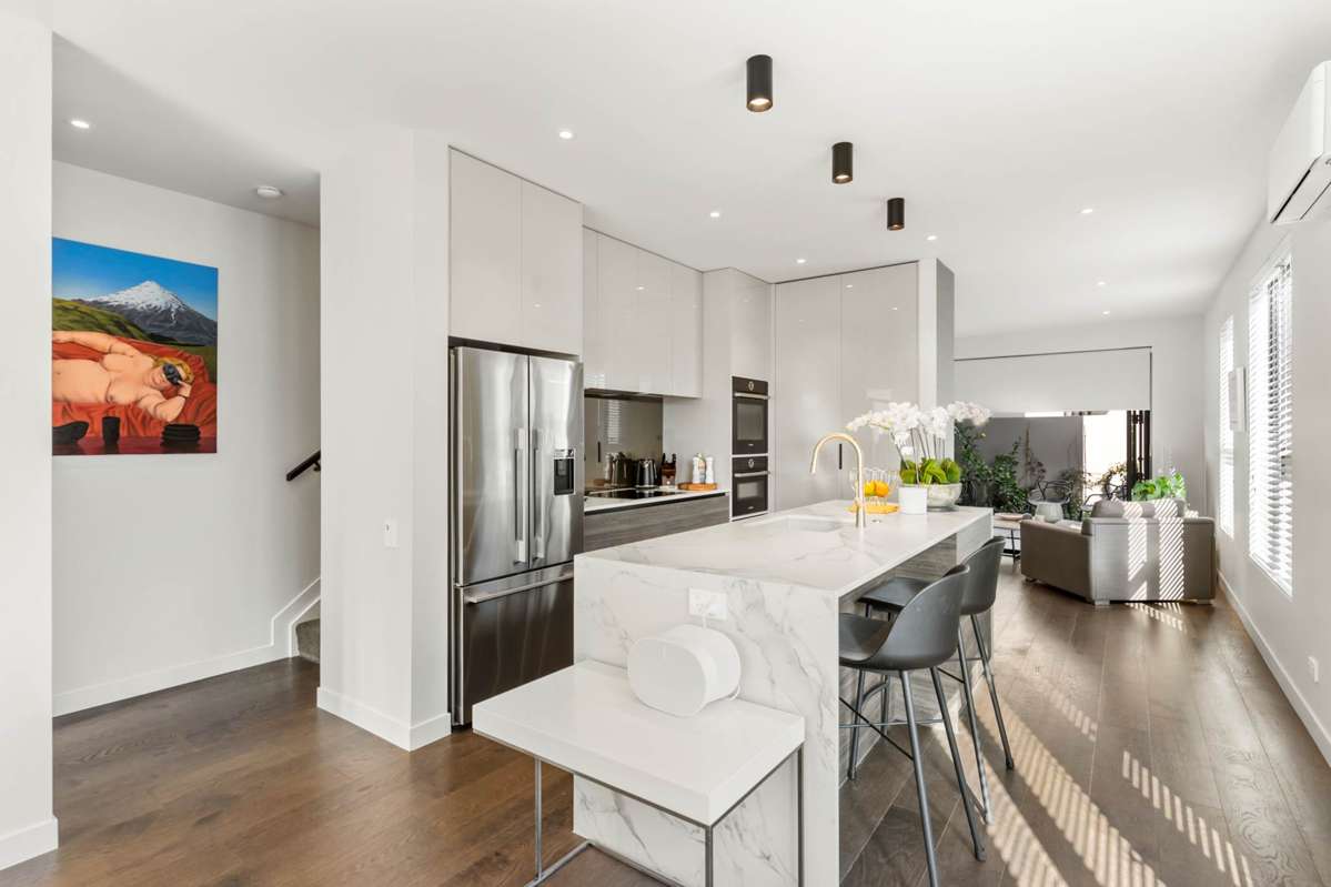 8/32 Dudley Road_4