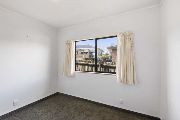 2/4 Parker Avenue New Lynn_17