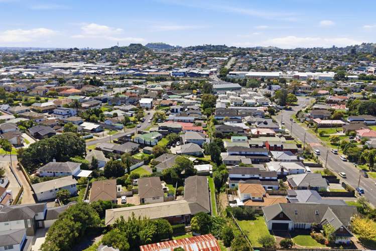 4/22 Camellia Place Mt Roskill_17