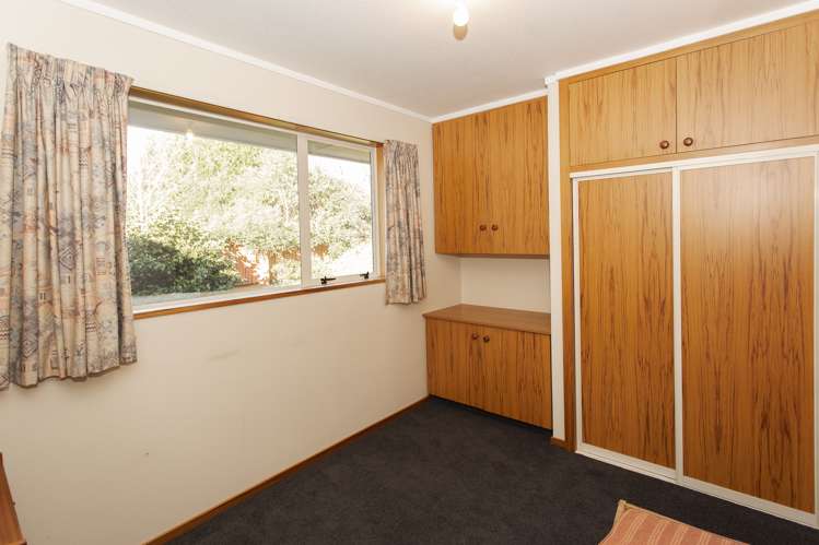 98 Pages Road Allenton_17