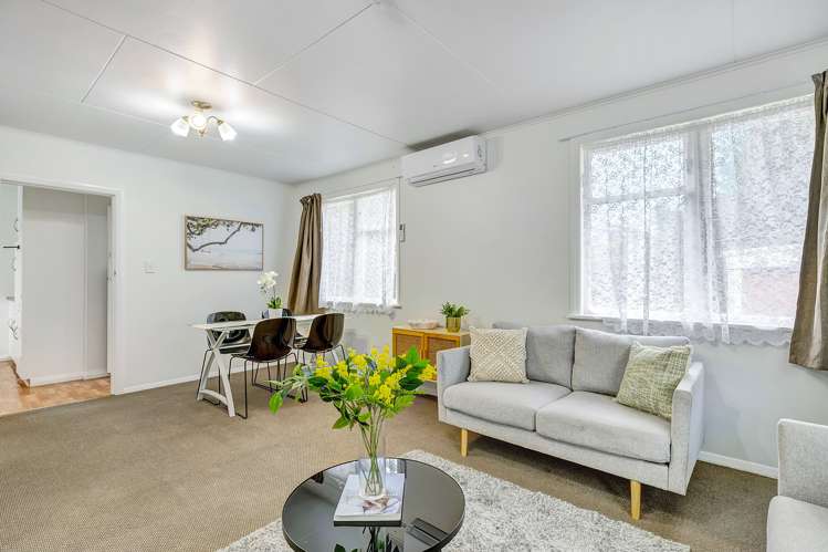 14 Durham Street Cannons Creek_3