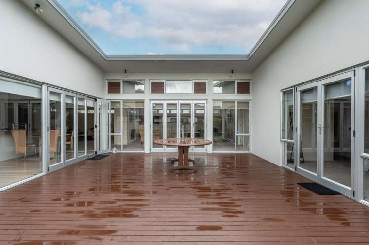 92 St James Drive Huntington_19