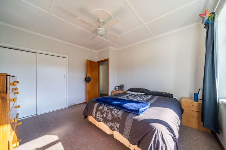 88 Main Road Wainuiomata_11