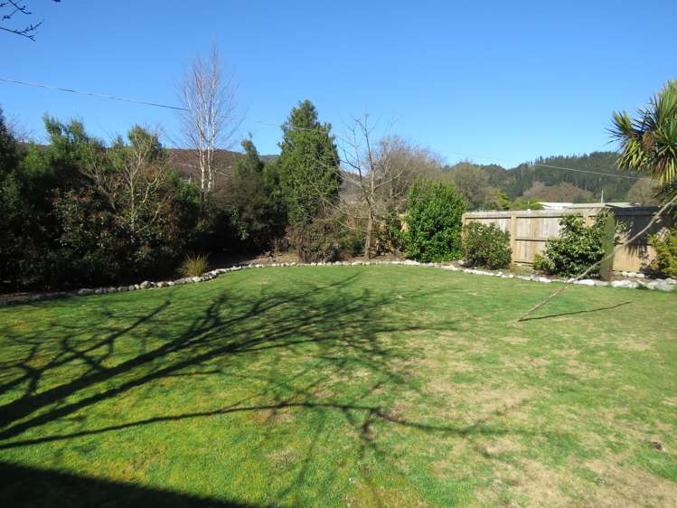 6 Victory Street Reefton_20