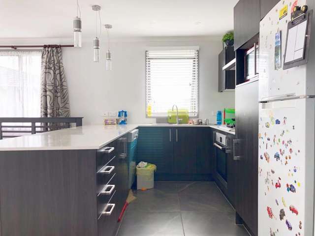 2/65E Metcalfe Road Ranui_3