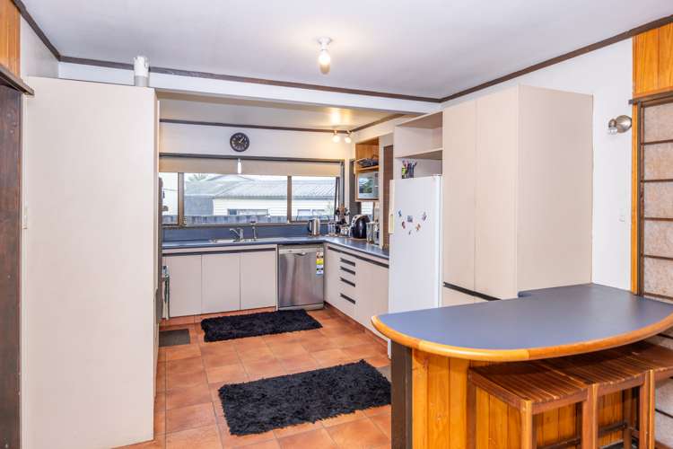 131 Amanda Avenue Dinsdale_1