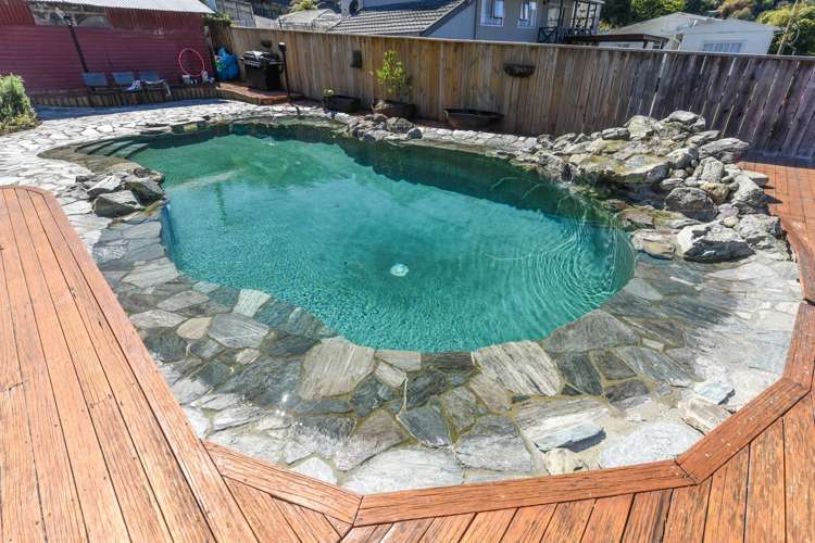 75 Toi Toi Street Toi Toi_17