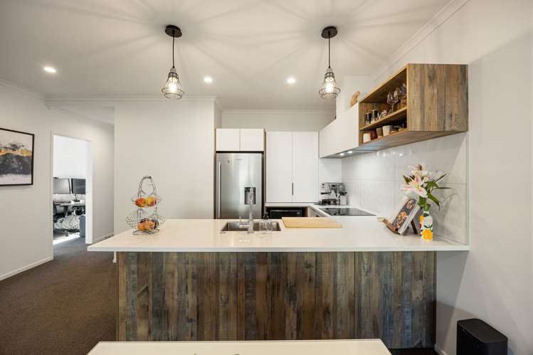 43c Heathfield Avenue Puketaha_6