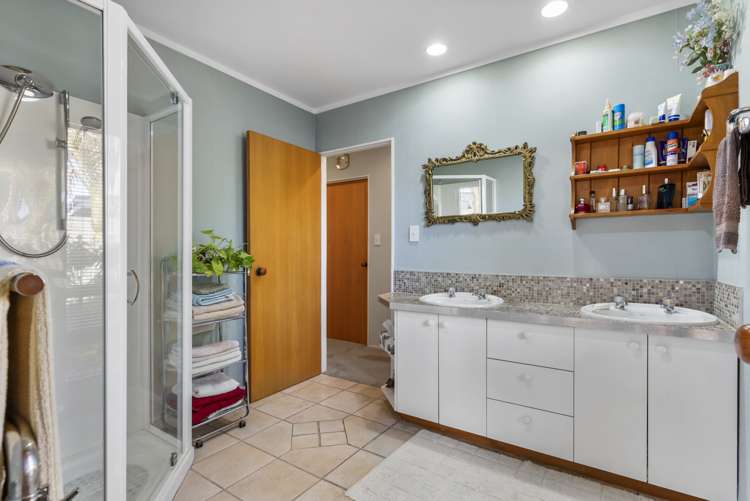 6 Lillian Place Orewa_16