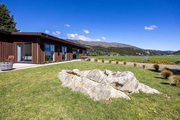 1322 Luggate - Tarras Road Wanaka Surrounds_15