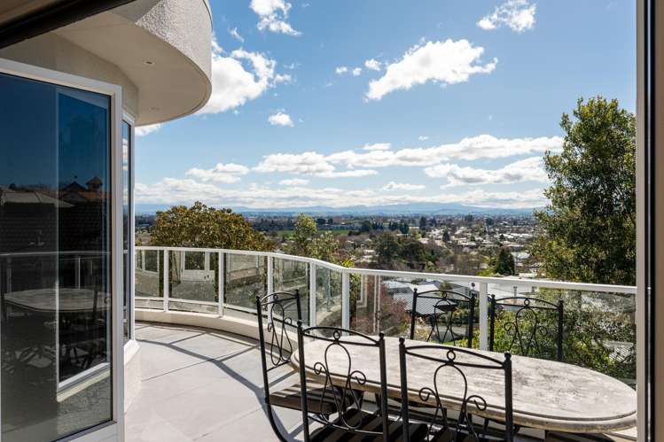 14 Woodford Heights_0