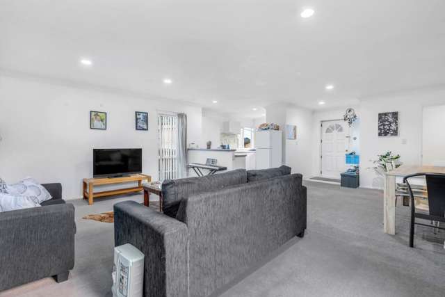 2/75 Jellicoe Road Manurewa_3