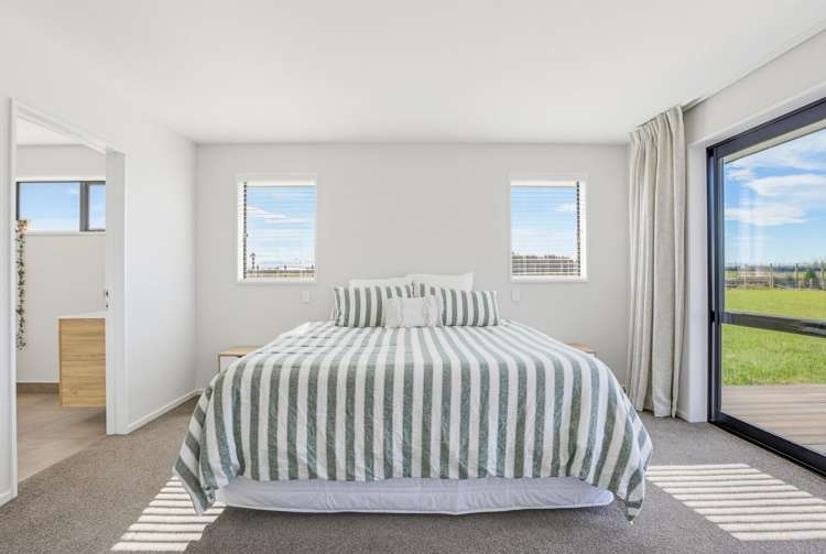 32 Summers Road Darfield_16