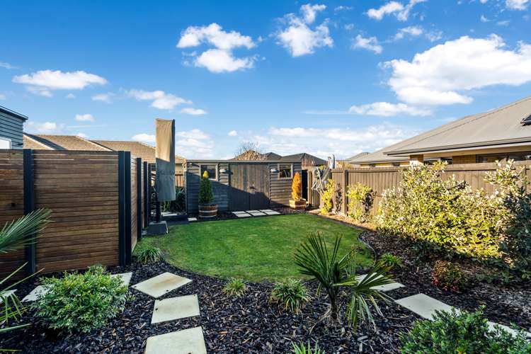 37 Vernon Drive Lincoln_23