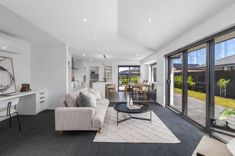 20 Selfe Crescent Burwood_3