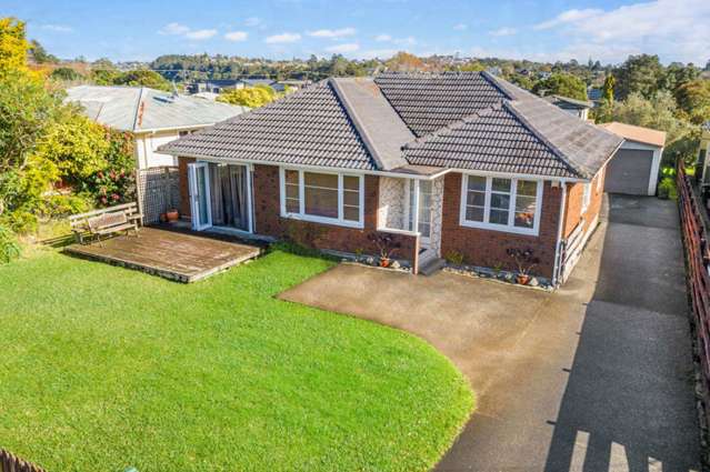 Inside the hour-long battle for a brick and tile house in Te Atatu Peninsula