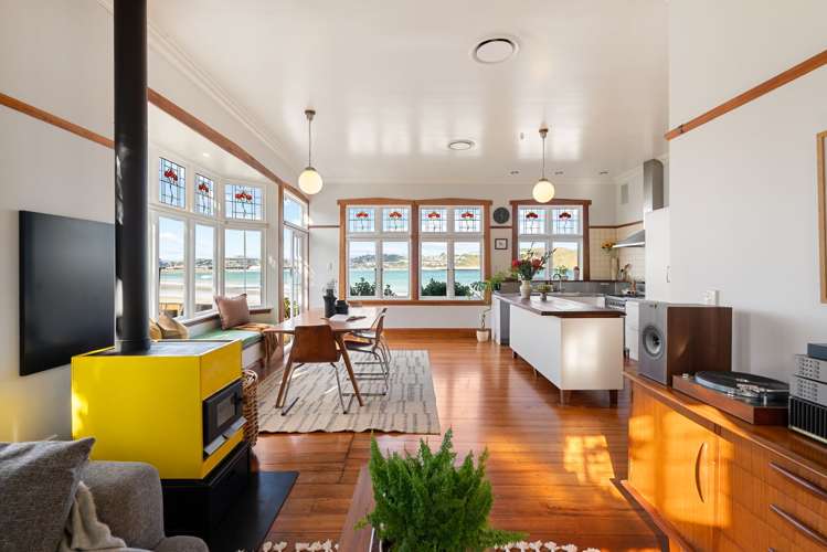 249 Queens Drive Lyall Bay_2