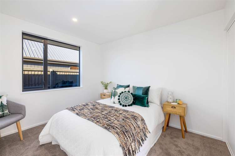 23 Florence Drive Lincoln_11