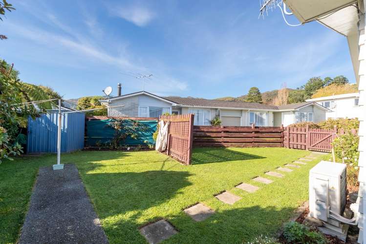 11b Waddington Drive Naenae_13
