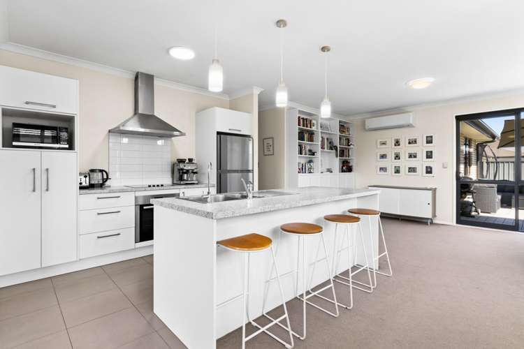 21 Drake Crescent Awatoto_8