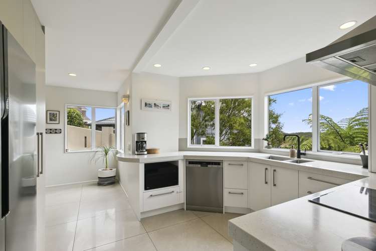 29 Satara Crescent Khandallah_13