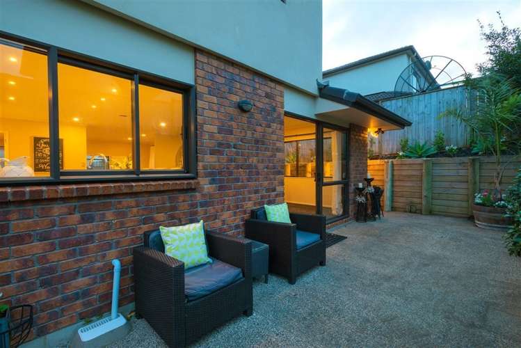 13 Gibbston Crescent Flat Bush_20