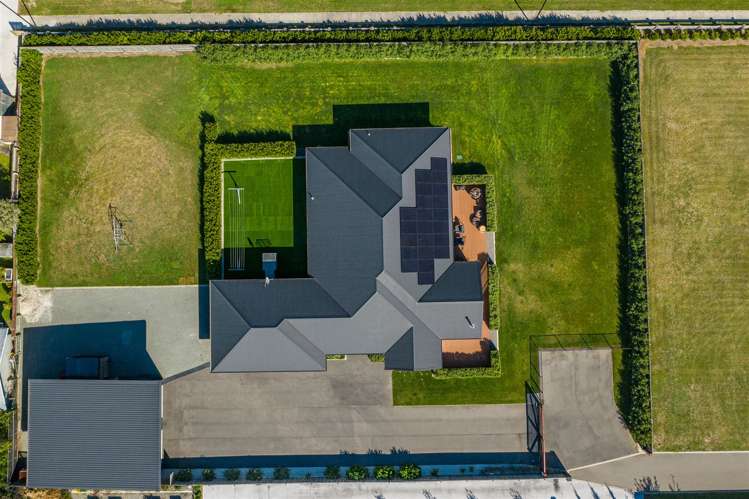 37 Birchwood Avenue Burleigh_35