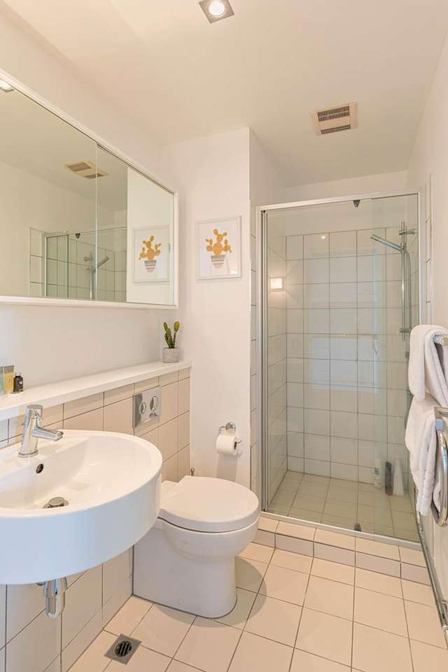 13A/16 Gore Street City Centre_4