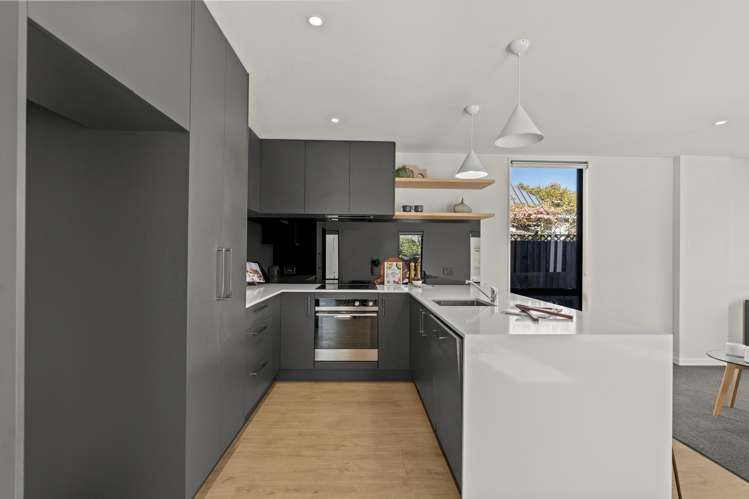 2/6 Meadow Street_5