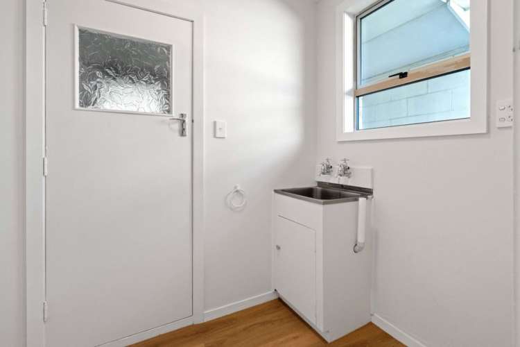 10 Seymour Street Hornby_18