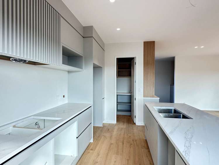 8 Lambert Road_3