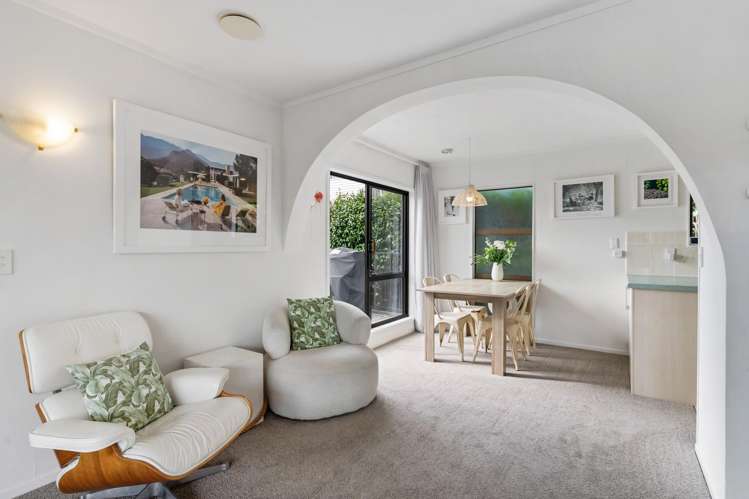 2/3 Whitby Crescent Mairangi Bay_8