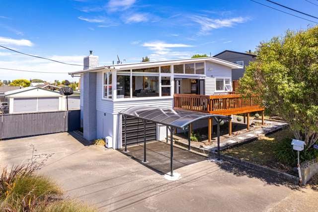 Sunny oasis in popular Springvale