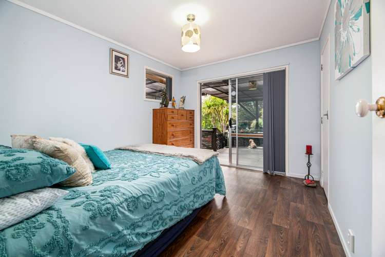 51 Onedin Place Titirangi_14