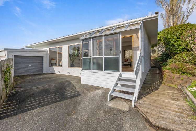 2/867 Beach Road Torbay_16