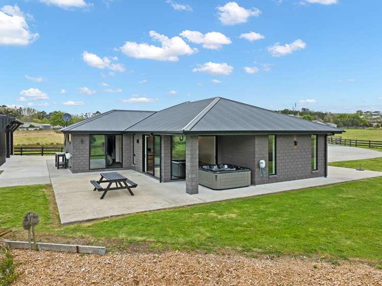 16 Moorey Lane Otaika_17