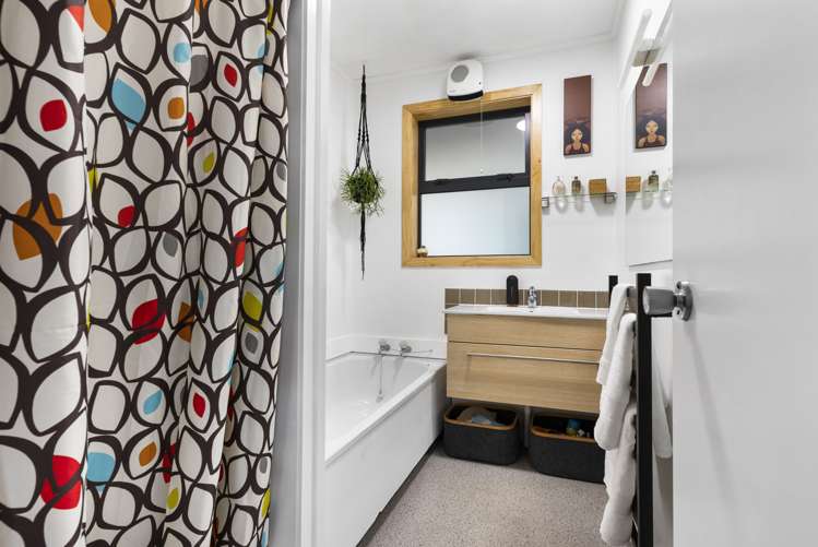 1/12 Impala Place Hillsborough_12