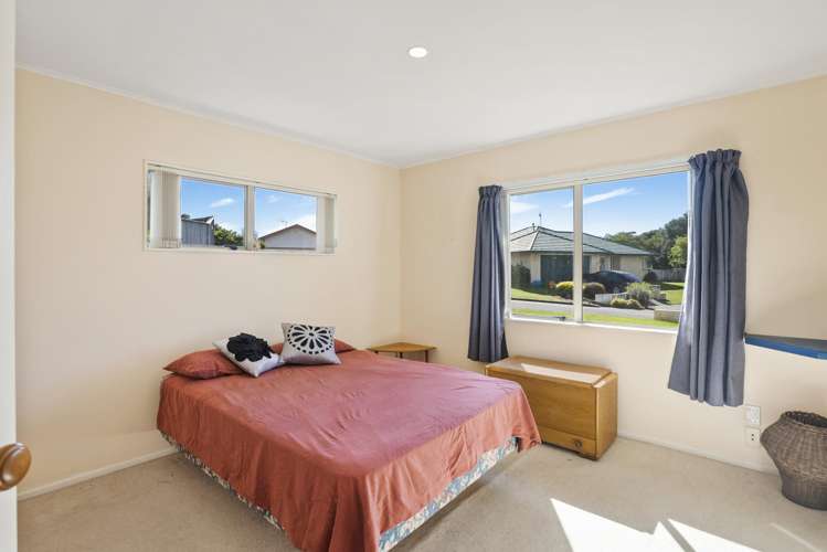 27 Crown Hill Paraparaumu_8