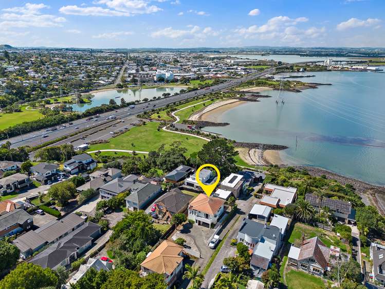 42 Seacliffe Road Hillsborough_21