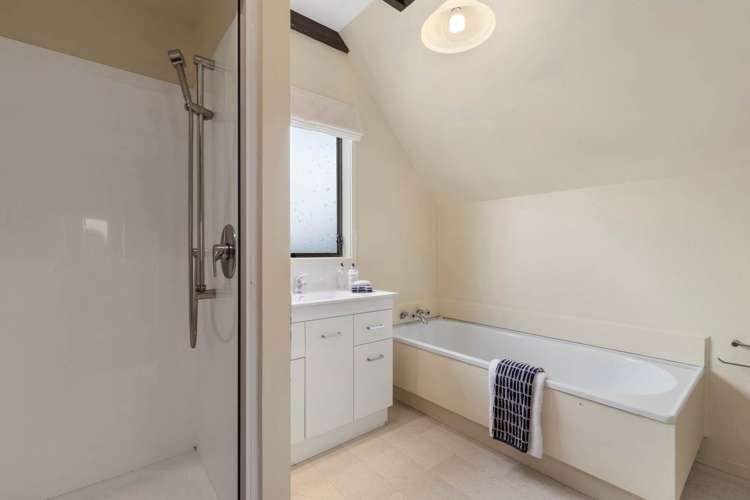 2b Elderwood Lane Belmont_14