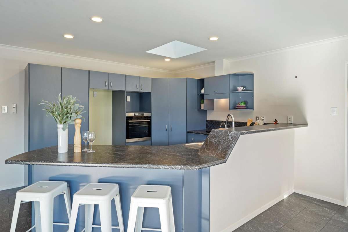 36 College Drive_4