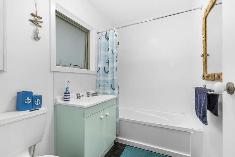 2/420 Queens Drive Lyall Bay_12