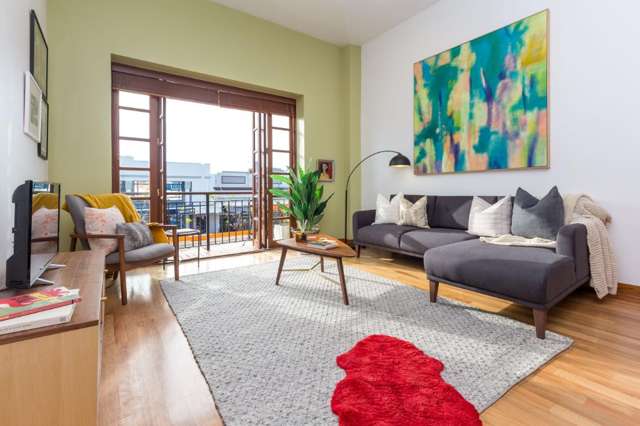 Three Lamps, Ponsonby - Secure & Comfortable